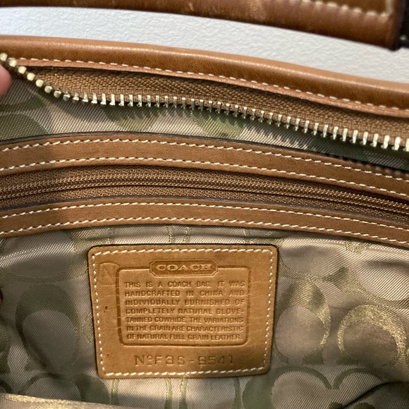 Coach Signature Hobo Bag, brown - Picture 7 of 10